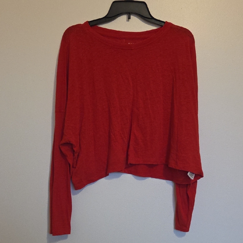 GAP Women's Scarlet Long Sleeve Tee